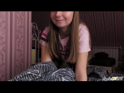 ❤️ Blondie duboko siše svog BFF-a i dobiva spermu u usta ❤❌ Prekrasni porno kod nas